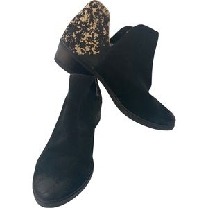 Crevo Leighton black suede with cowhide booties.  Size 7 1/2.